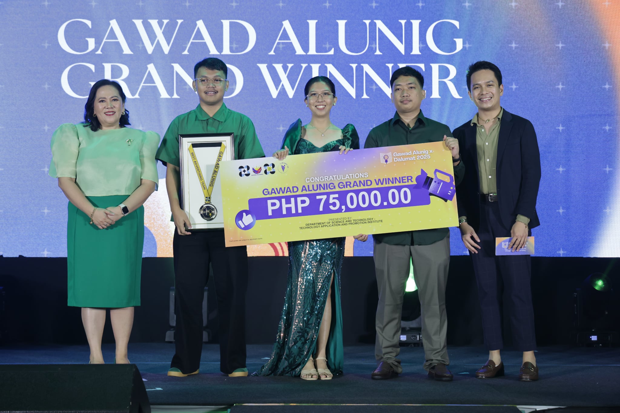 b0d98412 b2ef 4e40 a754 315151553e56