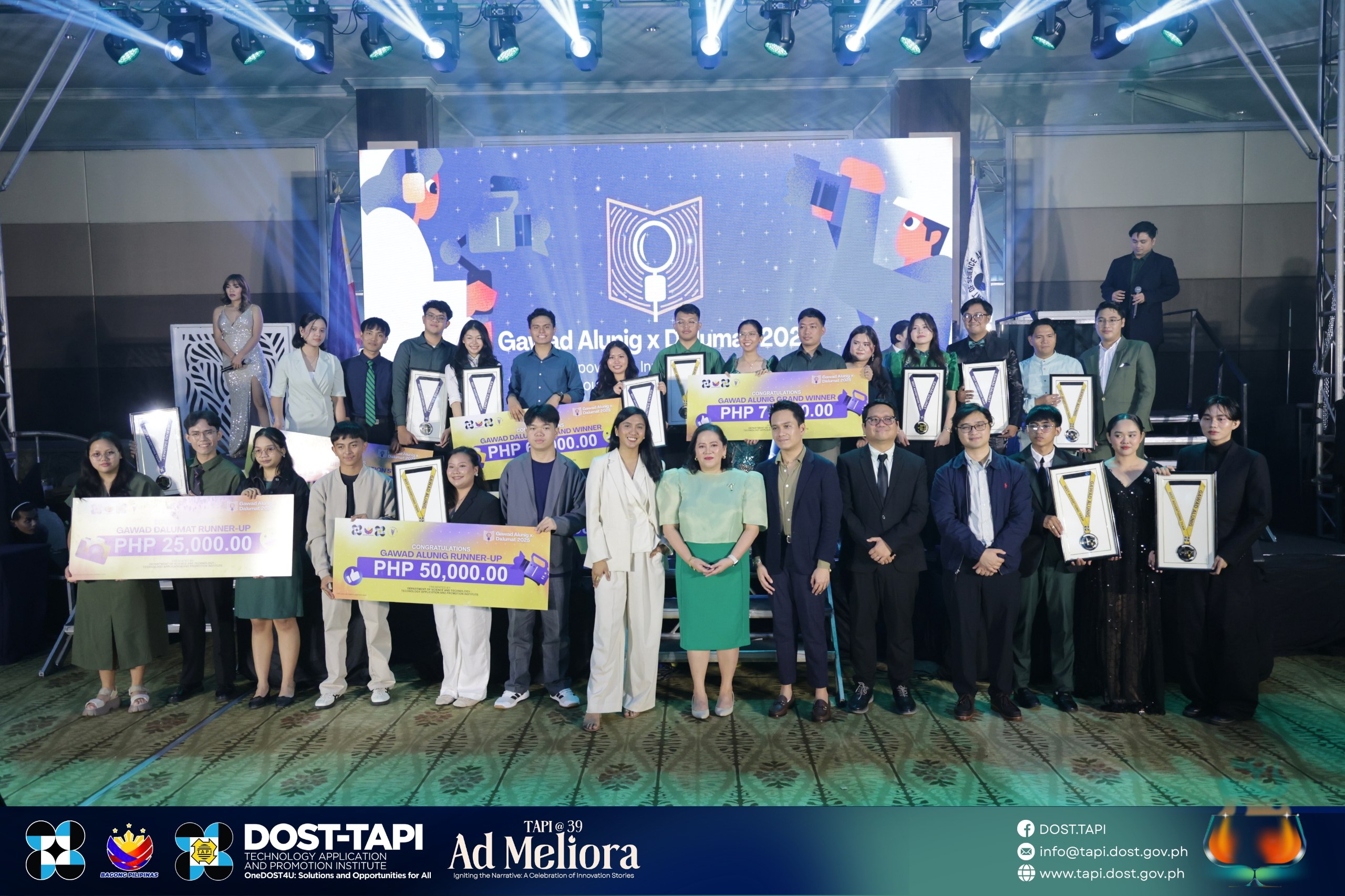 photo 6073235858975821687 w